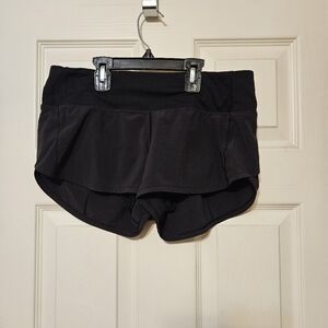 Lululemon 2.5" size 4 black